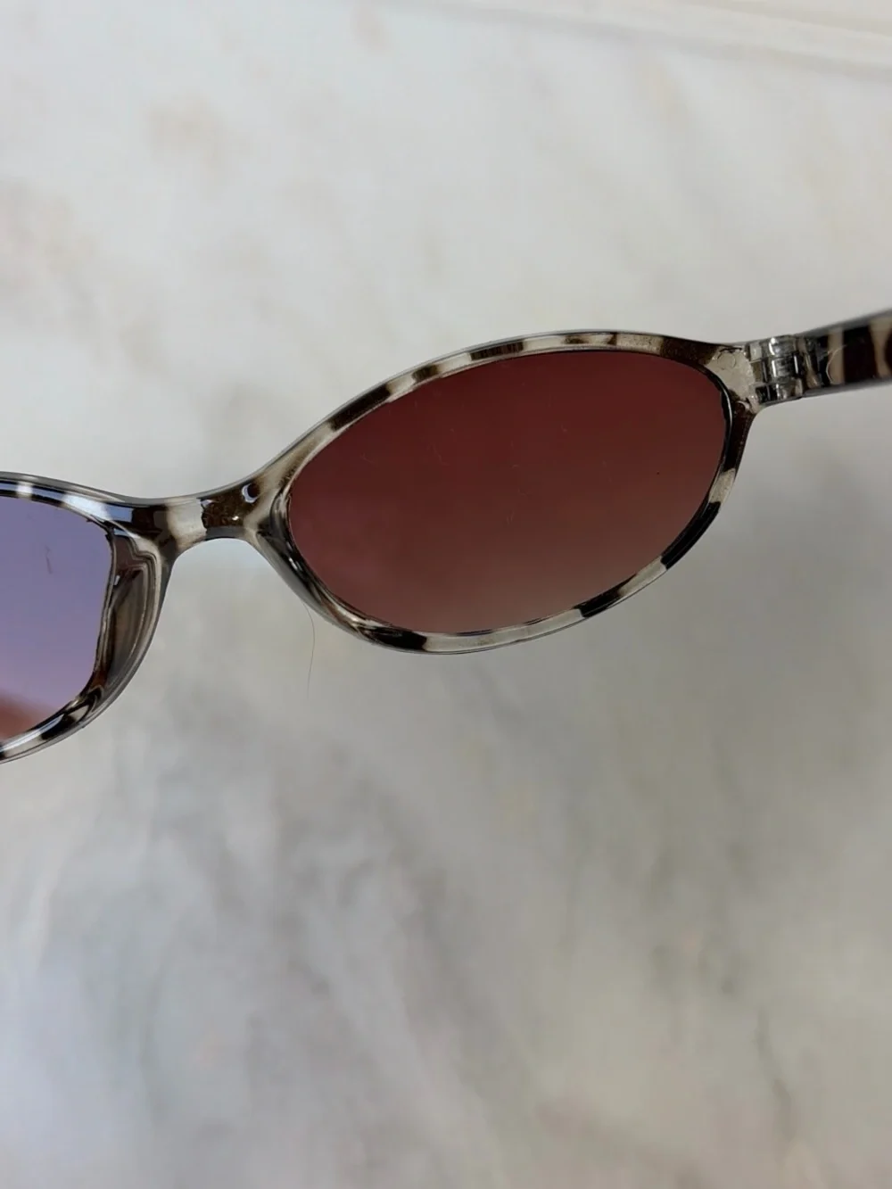 Women's Tortoiseshell Oval Sunglasses in Brown Lenses